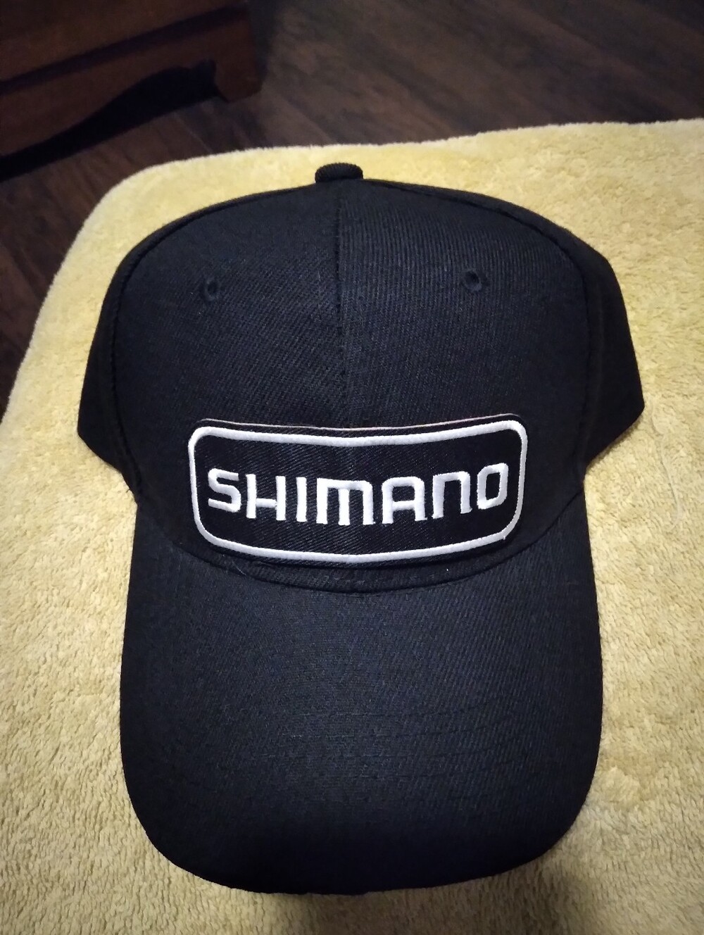 Hat with Shimano logo